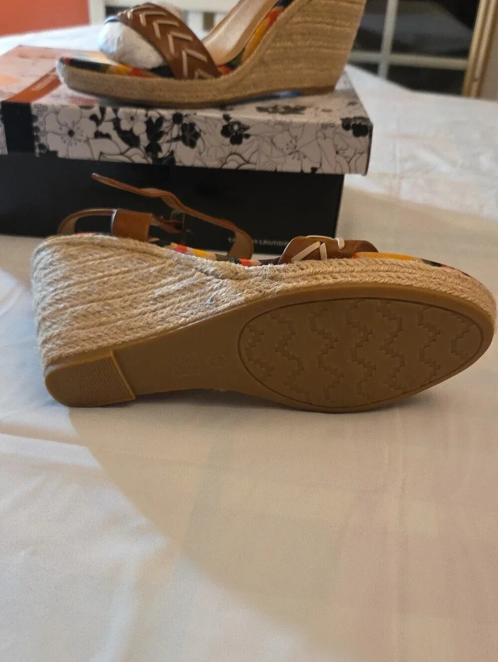 Chinese Laundry Wedge Sandals Women's 8.5 Multicolor Boho Espadrille Platform